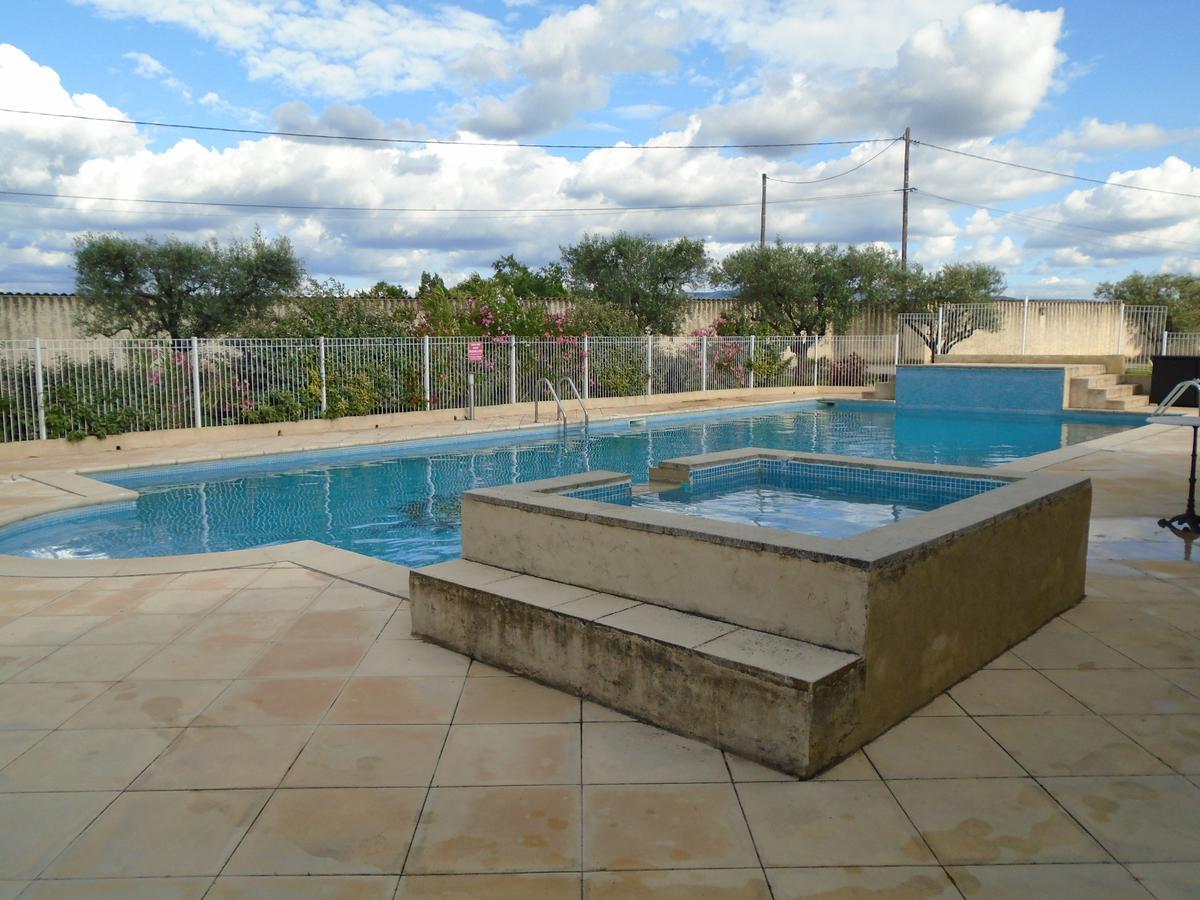 Gite Les Feuilles De Chene Villa Carpentras Exterior photo